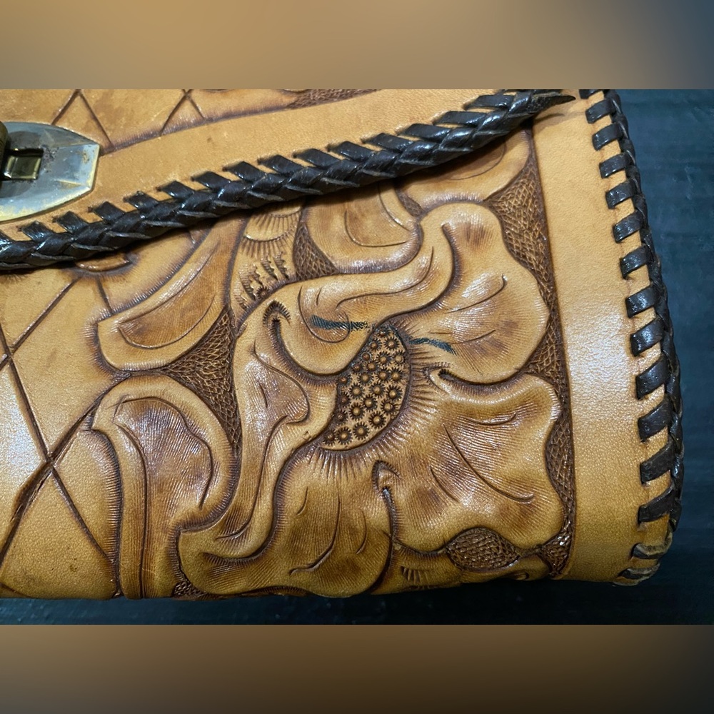 Floral embossed, handheld bag - Picture 9 of 11
